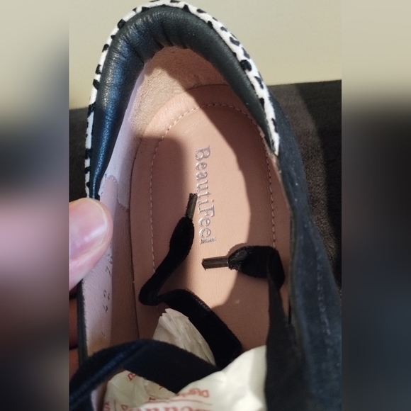 NWT BeautiFeel Ivory/Black Velvet Suede lux trainer shoes, Italian leather. - Picture 10 of 15